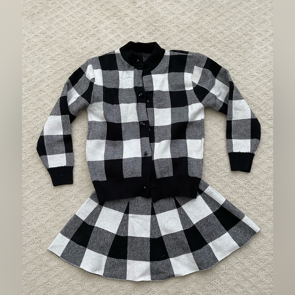Girls sweater cardigan & Skirt set (size 5/6)
